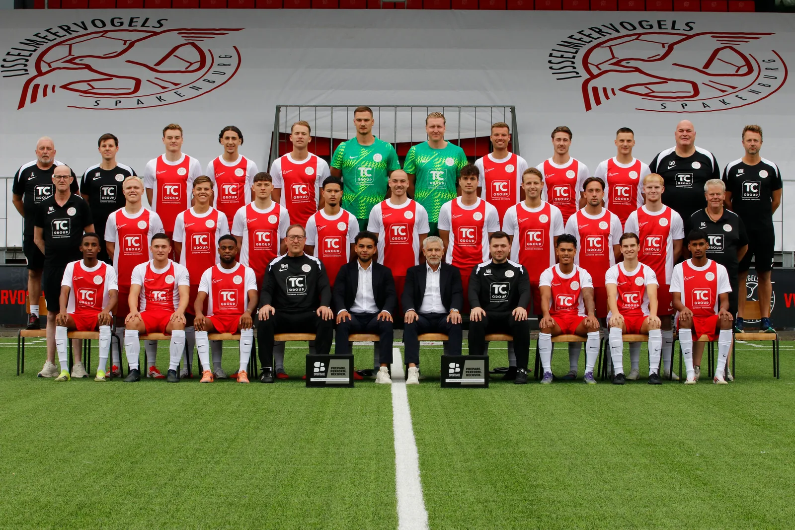 Teamfoto IJsselmeervogels 2026/27